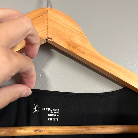 Aerie Black V-Neck Crop Top - Picture 2 of 4